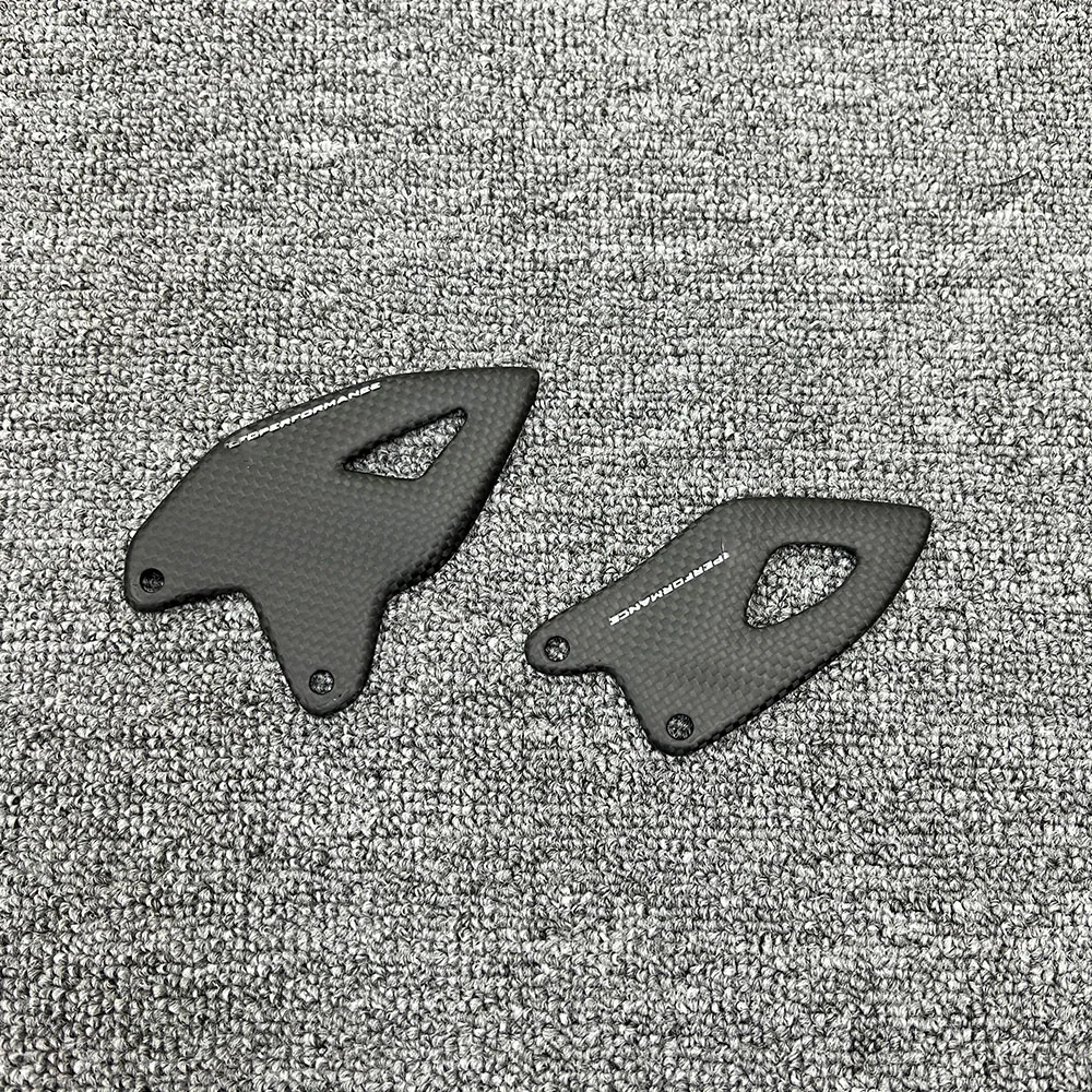 

For DUCATI Panigale V4 2025 Carbon Fiber Heel Guards Heel Plate Foot Pedal Protector Fairing Motorcycle Accessories Modified