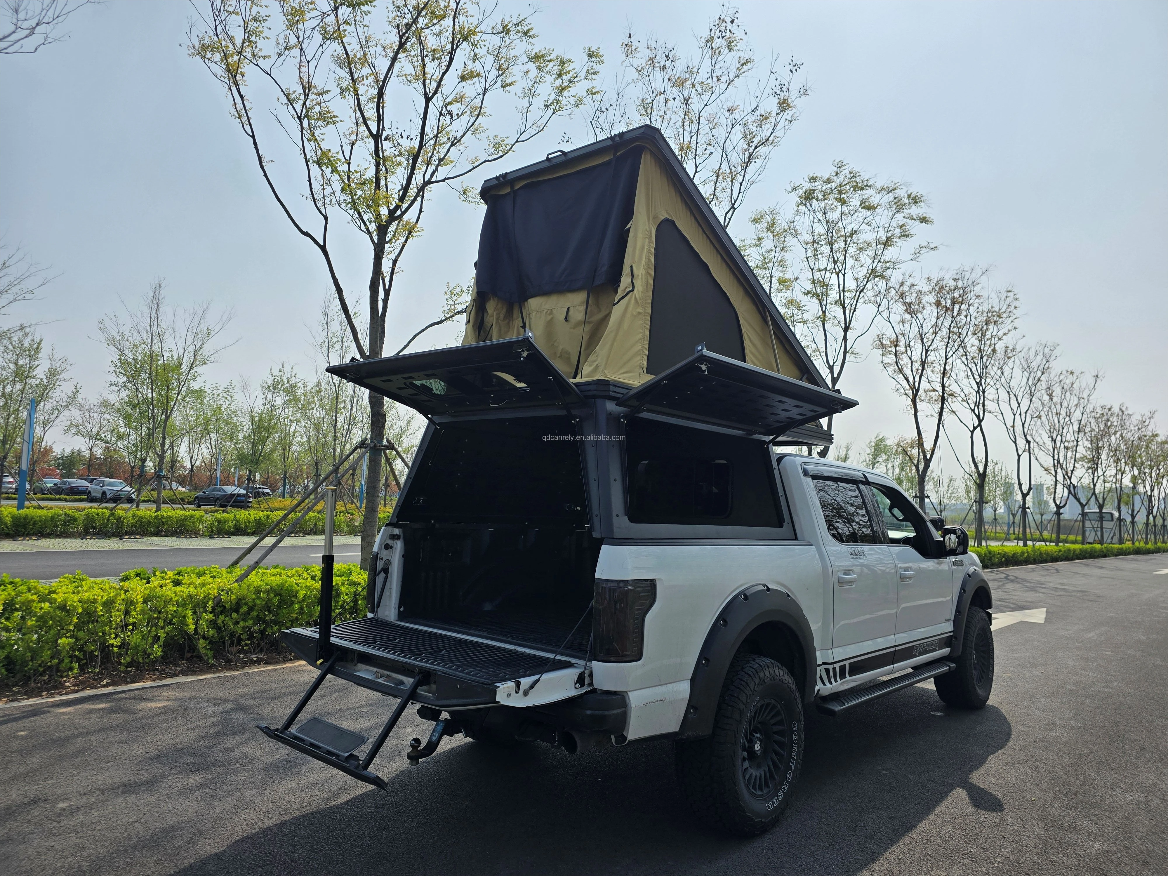 Premium Four-Season Oxford Fabric Large Space Pickup Canopy Tent Aluminum Truck Pickup Tent