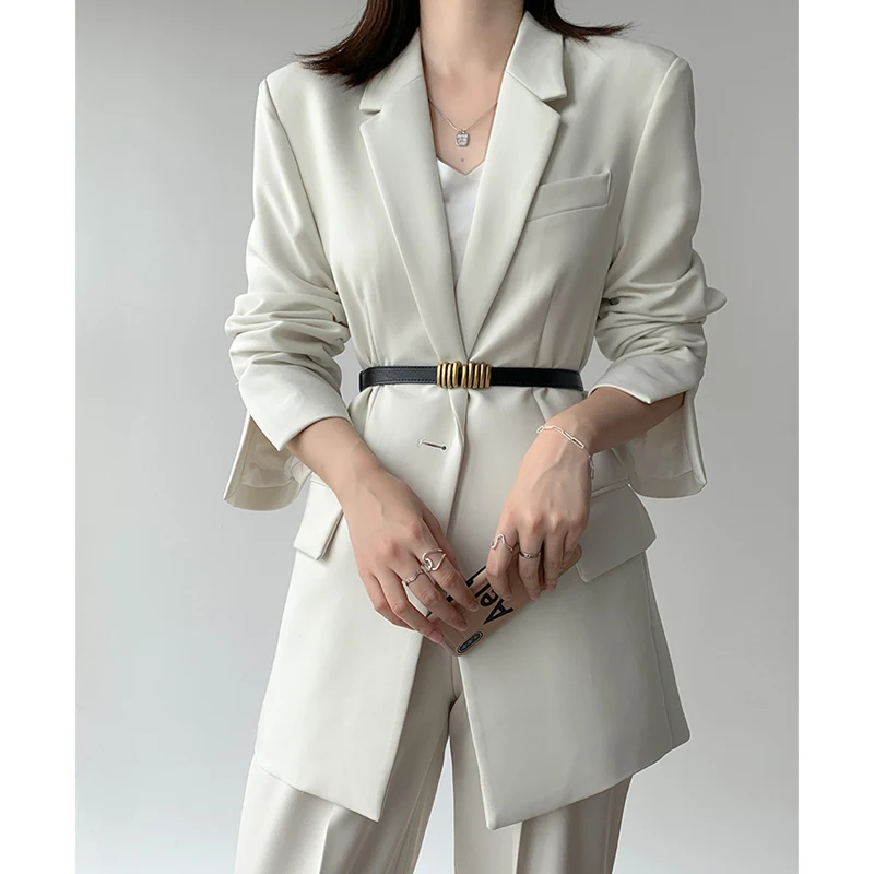 Egg White Suit Women's 2022 Spring Design Sense Niche Sweet Cool High-end Sense Rear Split Simple and Casual Suit Two-piece