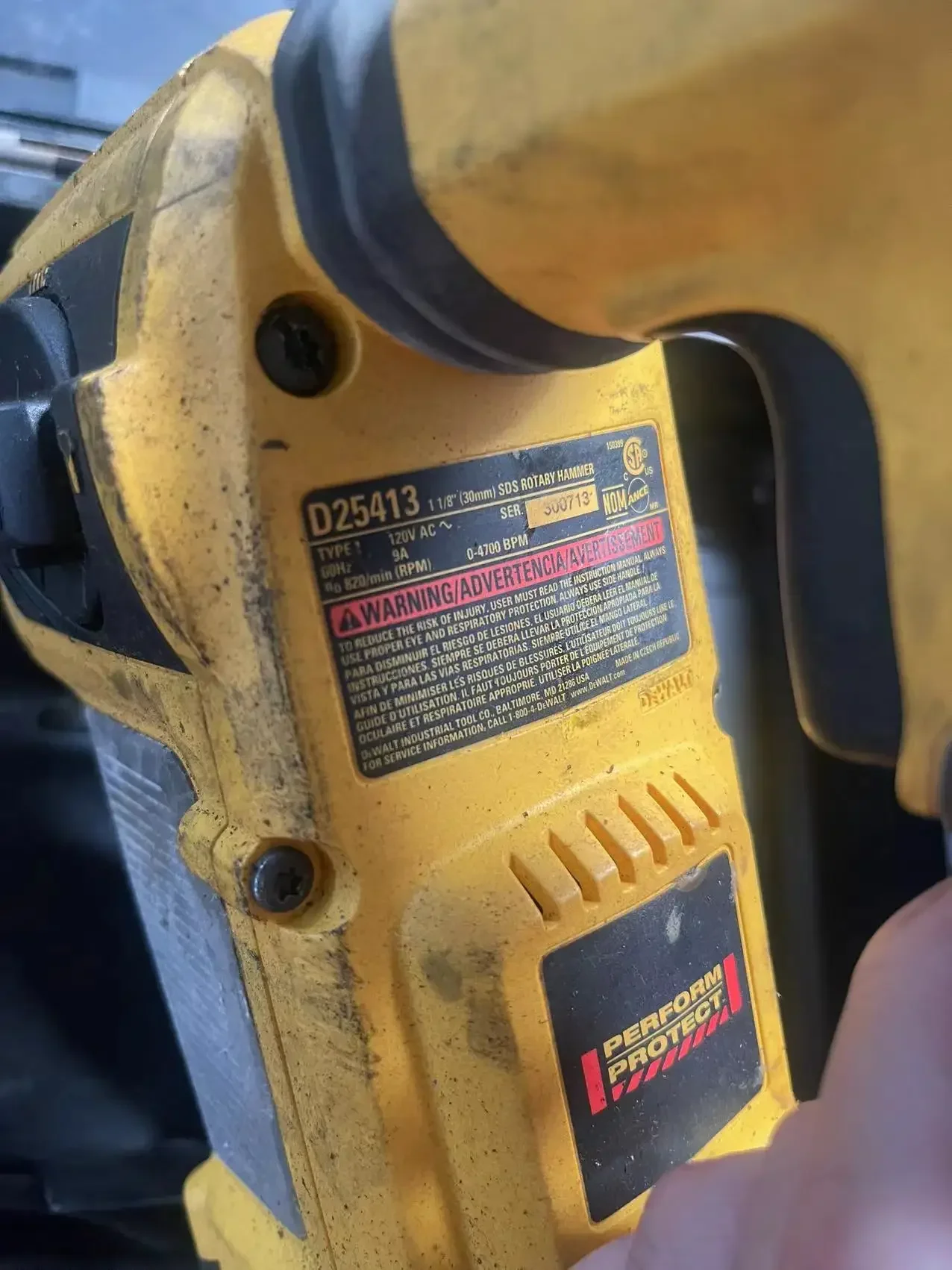 DEWALT D25413 HAMMER,120VOLT ,WITH HARD BOX