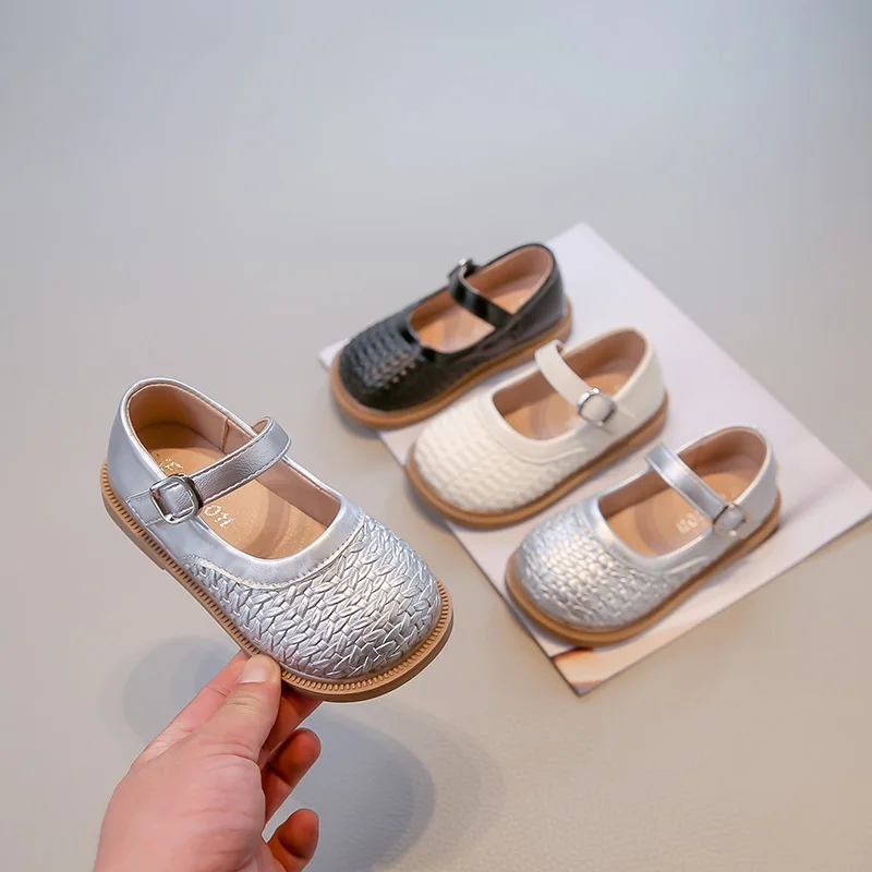2026 Fashion Children's Leather Shoes Spring Autumn New Woven Soft Sole Simple Princess Breathable School Student Loafer