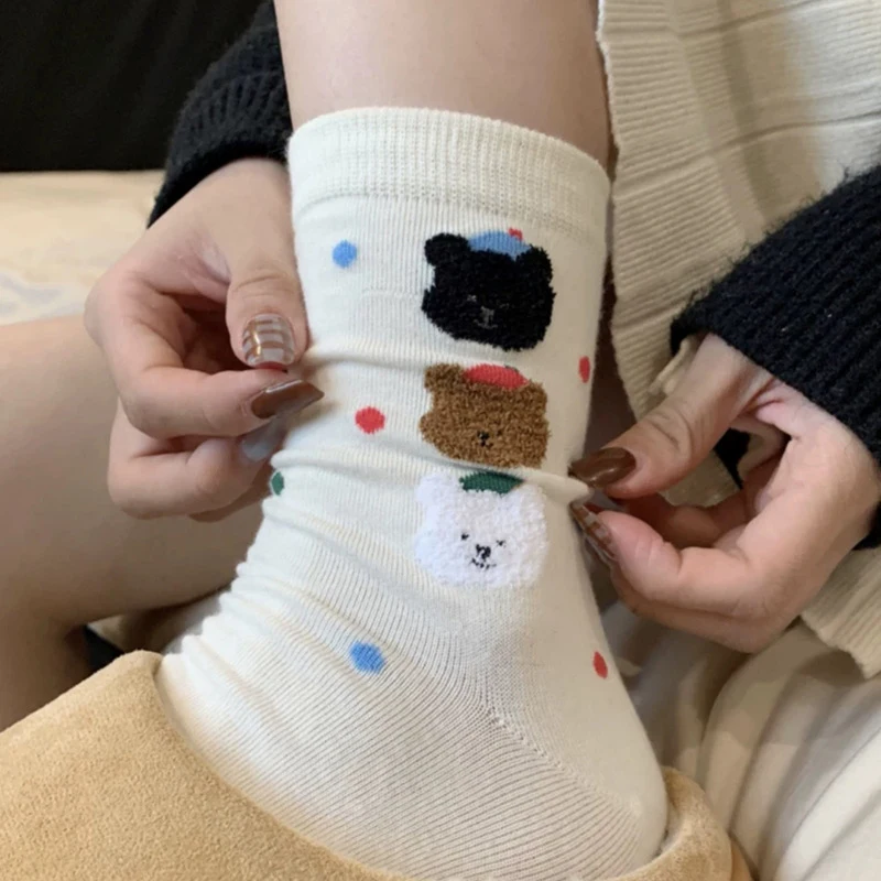 Socken Frauen Nette Atmungsaktive Täglichen Koreanischen Stil Kawaii Mode Dot Frühling Mittleren Rohr Weiche Deodorant Schöne Harajuku Cartoon