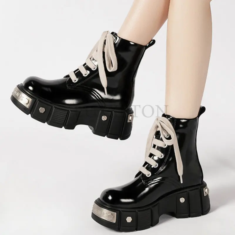 Platform Boots Goth Black Combat Shoes for Women Chunky Metal Decor Punk Style Motorcycle Boot Fashion Ladies Ankle Boots