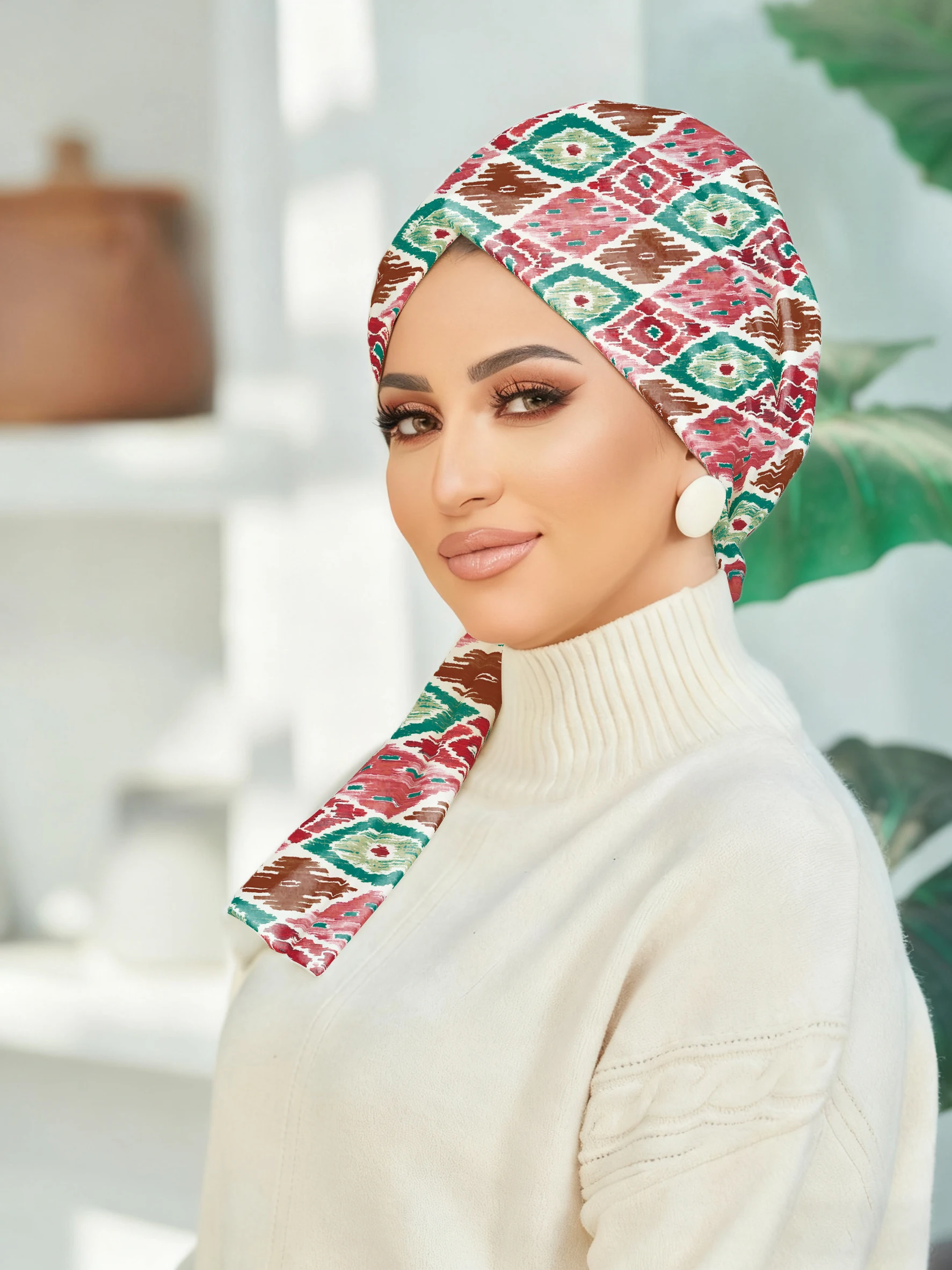 2PCS diamond Shaped Geometric Pattern Headscarf is Versatile Fashionable For Autumn And Winter It Is A Comfortable And Stylish