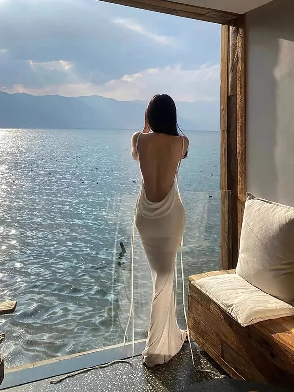 Pure Desire Sexy White Strapless Beach Dress Women's Holiday Coastline Long Dress Super Fairy Tale Feeling Backless Design