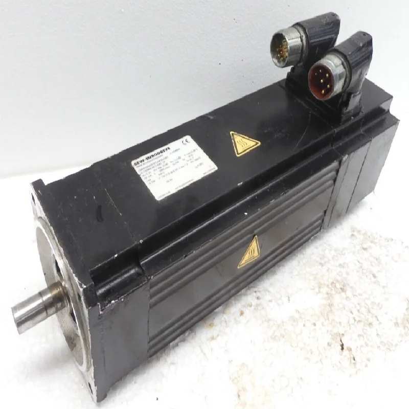 New Original Ready Stock CMP63M/BK/KY/AK0H/SB1 Industrial Automation PAC Dedicated PLC Programming Controller