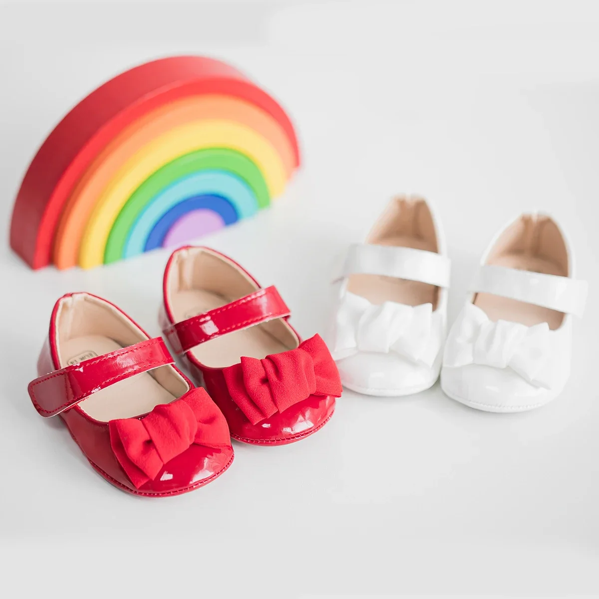 Meckior-zapatos de charol para niña recién nacida, calzado antideslizante de fondo suave con lazo rojo para fiesta de princesa