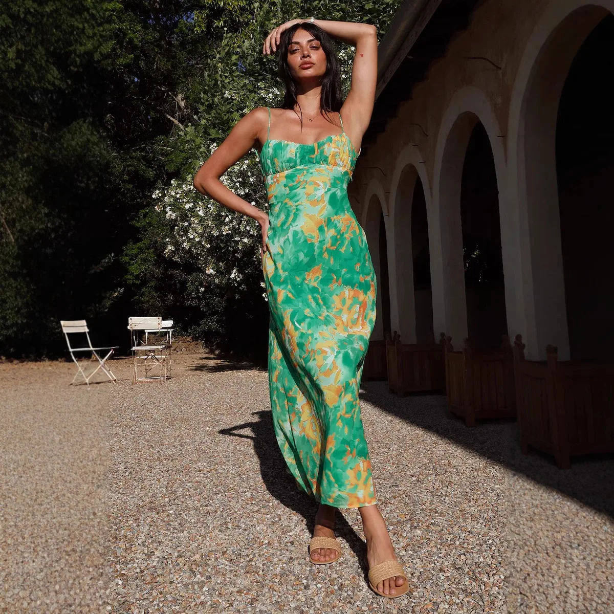 

Women's Sexy Print Dress Temperament 2025 Summer Fashion Elegant Low-cut Halter Dress Backless Streetwear Beach Style Robe Femme