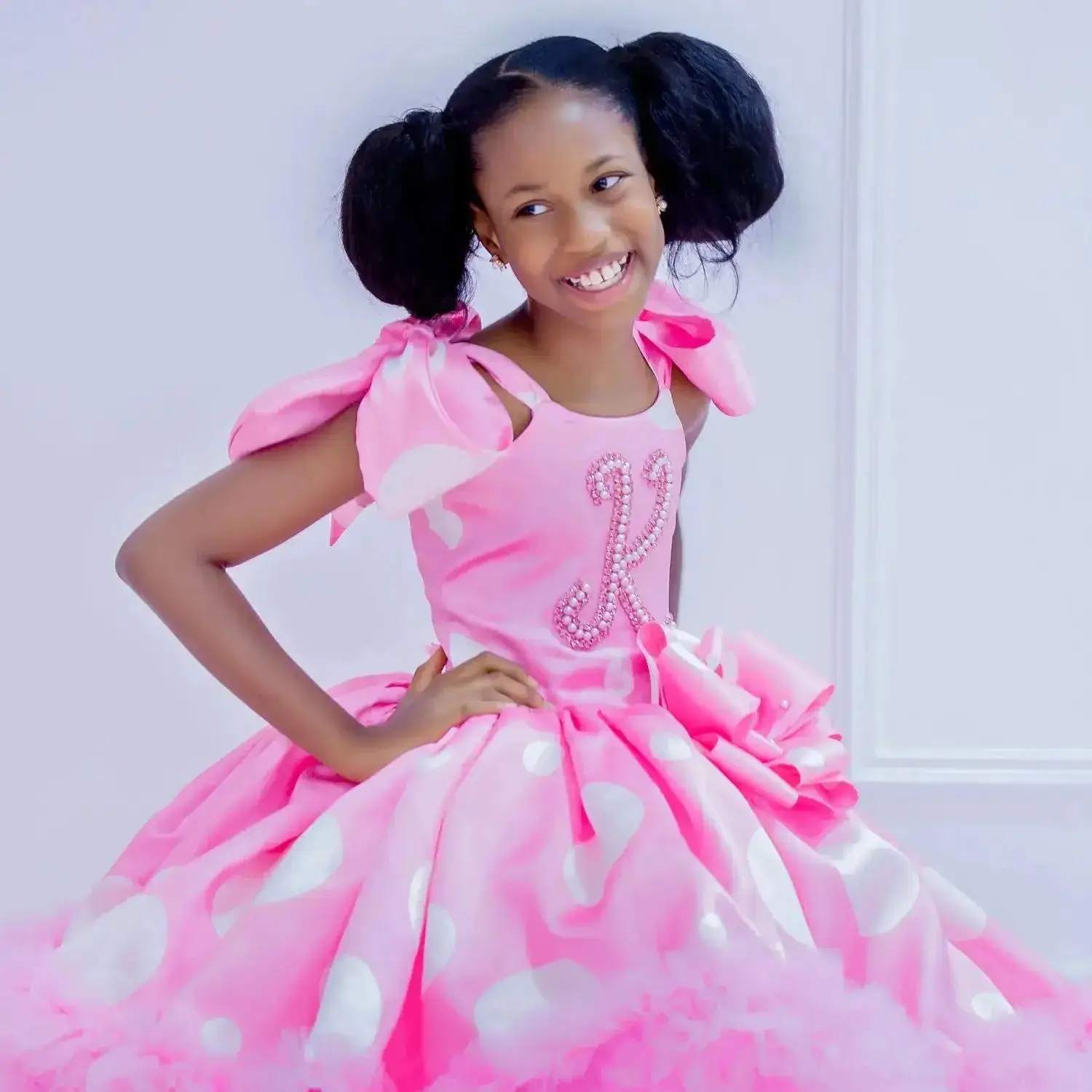 Customized Pink Flower Girl Dress for Wedding Satin Sleeveless Bow Knee Length Puffy Kids Birthday Party First Communion Gown
