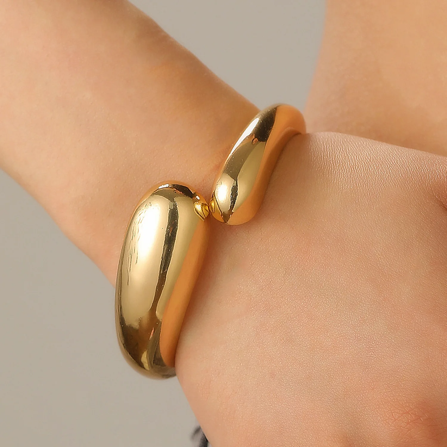 2025 Luxury Trendy Gold Color Heavy Metal Bangles for Women Exaggerated Punk Irregular Geometric Bracelet Party Banquet Jewelry image 5