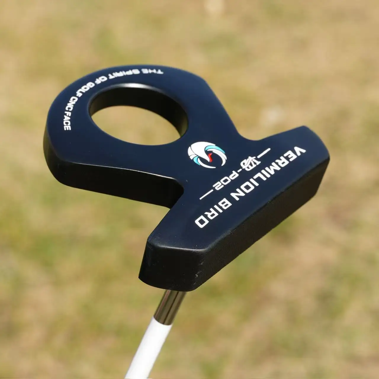 

Паттер Vermilion Bird увеличенного размера — дизайн молотка с высоким инерционным моментом для максимальной снедливости и стабильности, для правой руки