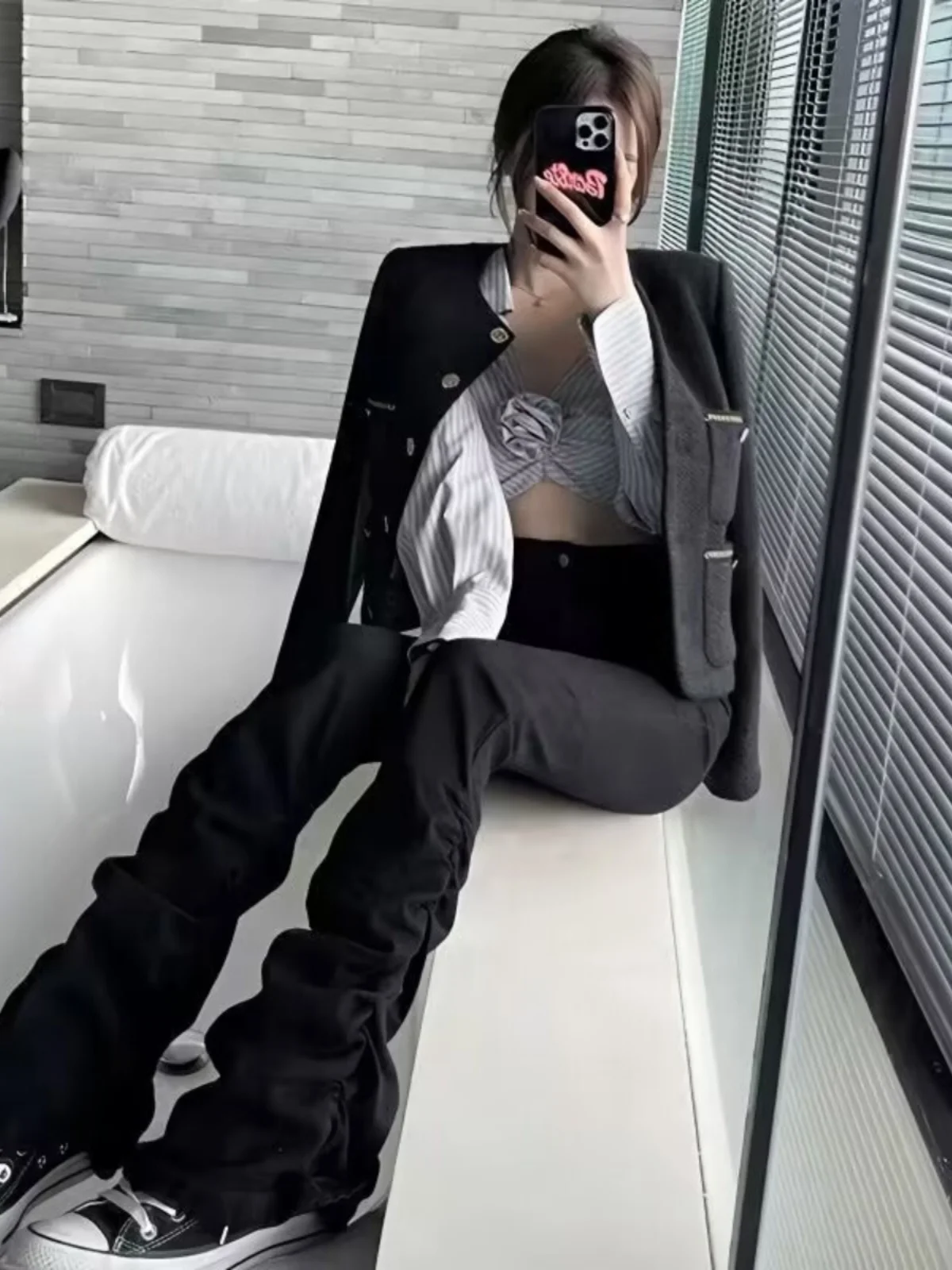 

Женские джинсы-клеш с высокой талией, черные, эластичные, с эффектом похудения, с отворотами, длиной до щиколотки, из хлопковой стрейч-ткани