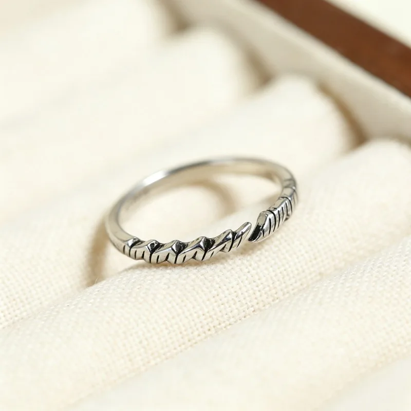 Retro Geometric Irregular Texture Fine Faceted Niche Design 925 Sterling Silver Jewelry Opening Rings  02875