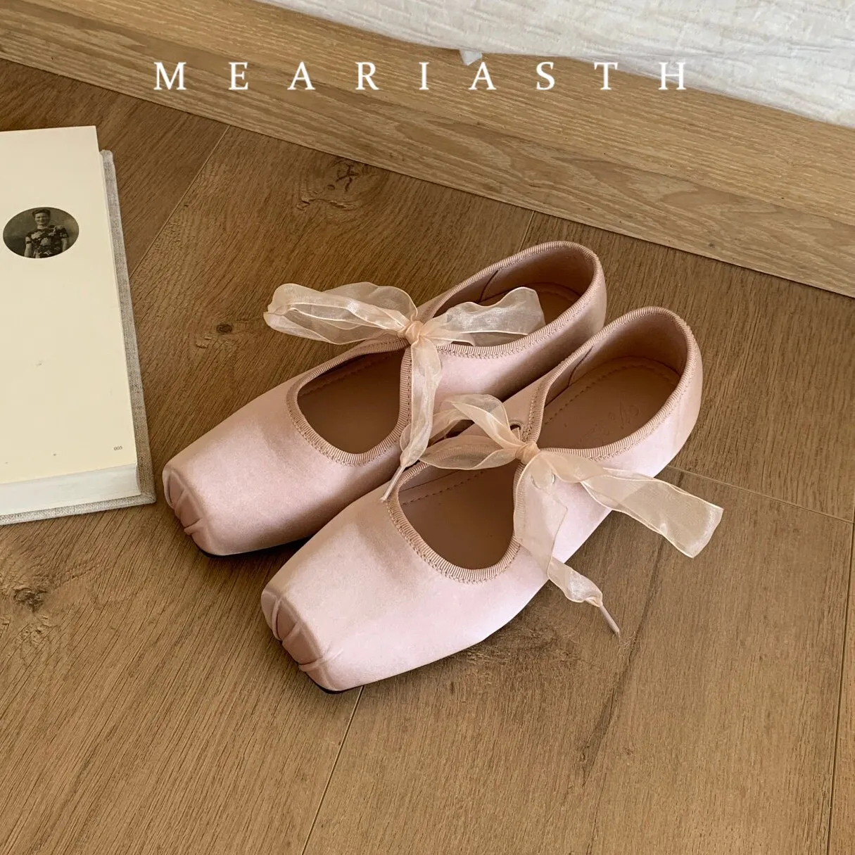 

Women Cute Ballerina satins Flats Lady Bowknot Kawaii Mocasine Loafers Girl Soft Ballerinas Mary Jane wedge Shoes Woman Female