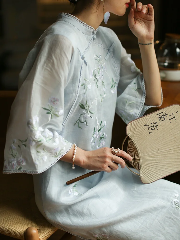 

Летний повседневный костюм из хлопка и льна с вышивкой в традиционном китайском стиле, с низким разрезом...