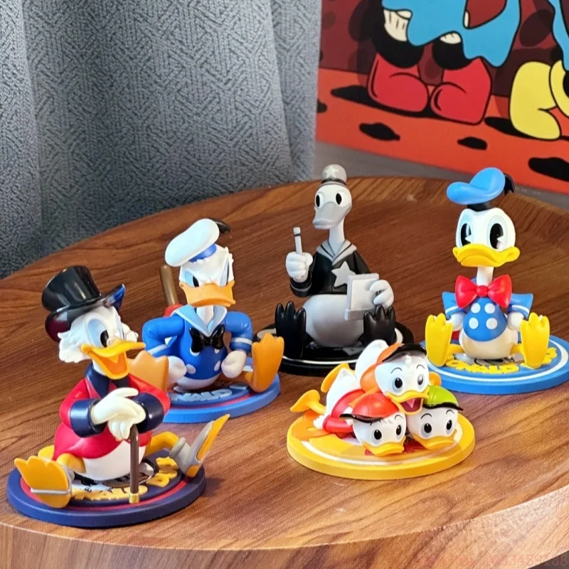 Disney-Modèle de collection de figurines d'action avec boîte ennemi, Donald Duck, 90e série des travailleurs, Mysteriou, remise des diplômes, cadeaux d'anniversaire, offre spéciale