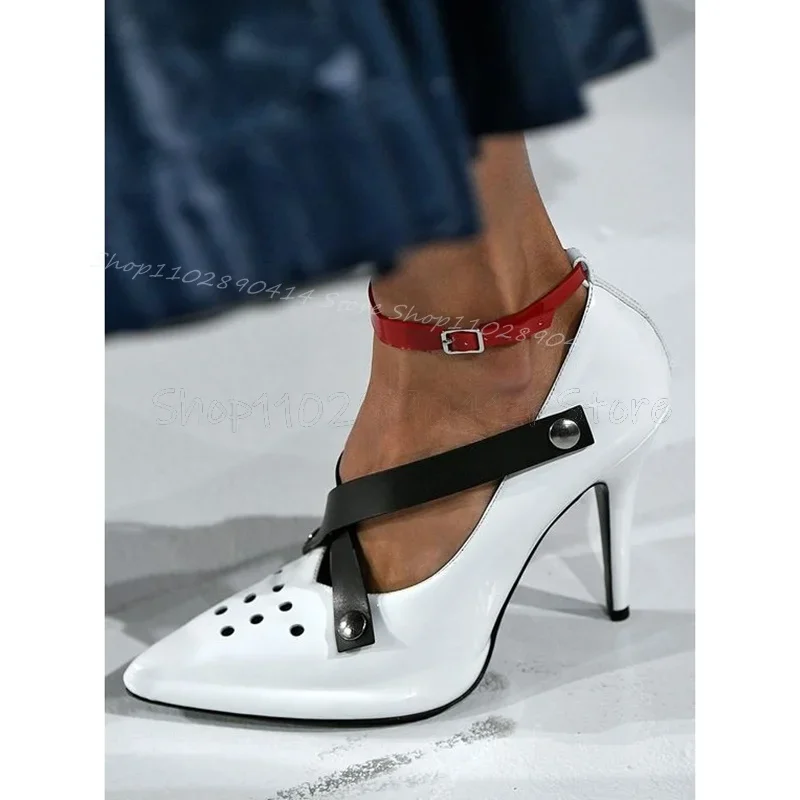 Rivetti bianchi Decor Décolleté a punta traspiranti Décolleté con fibbia alla caviglia Scarpe da donna Tacchi alti sottili Pista 2025 Zapatos Para Mujere