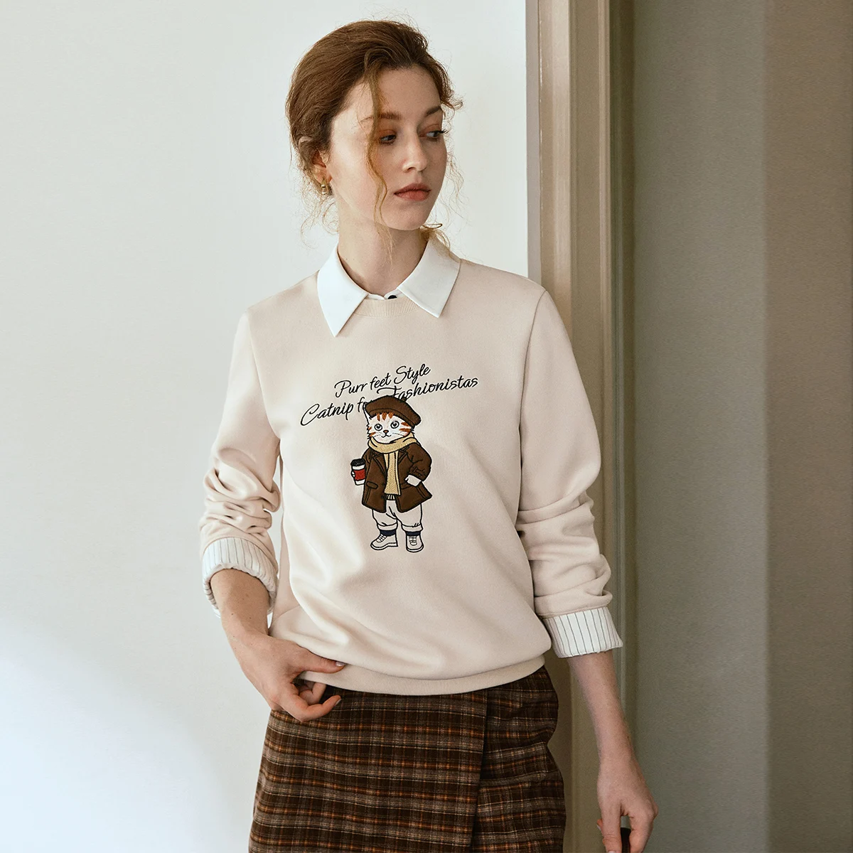 OLrain Pullover Sweatshirts Woman Loose O-neck Heavily Embroidered Pullovers 2025 Woman Autumn Casual French Tops O57QR000865