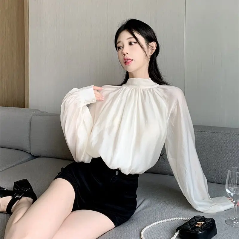 2024 Spring Autumn New Elegant Temperament Bow Lacing Blouse Female Fashion Solid Color Pleated Lantern Sleeve Pullover Shirts