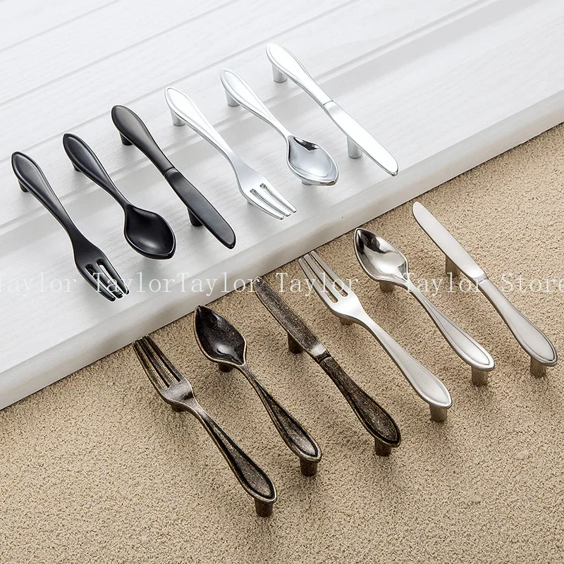 Bronze Spoon Knife Fork Drawer Handles Cartoon Cabinet Handle and Knobs Antique Cupboard Closet Bars Table Knob and Pulls