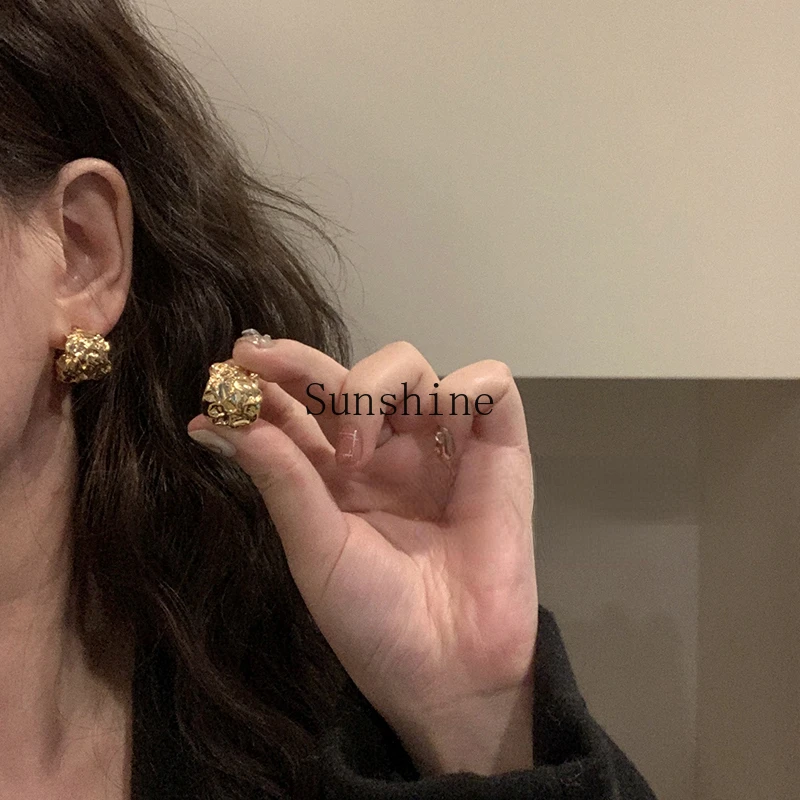 

Retro metal earrings stud earrings for women