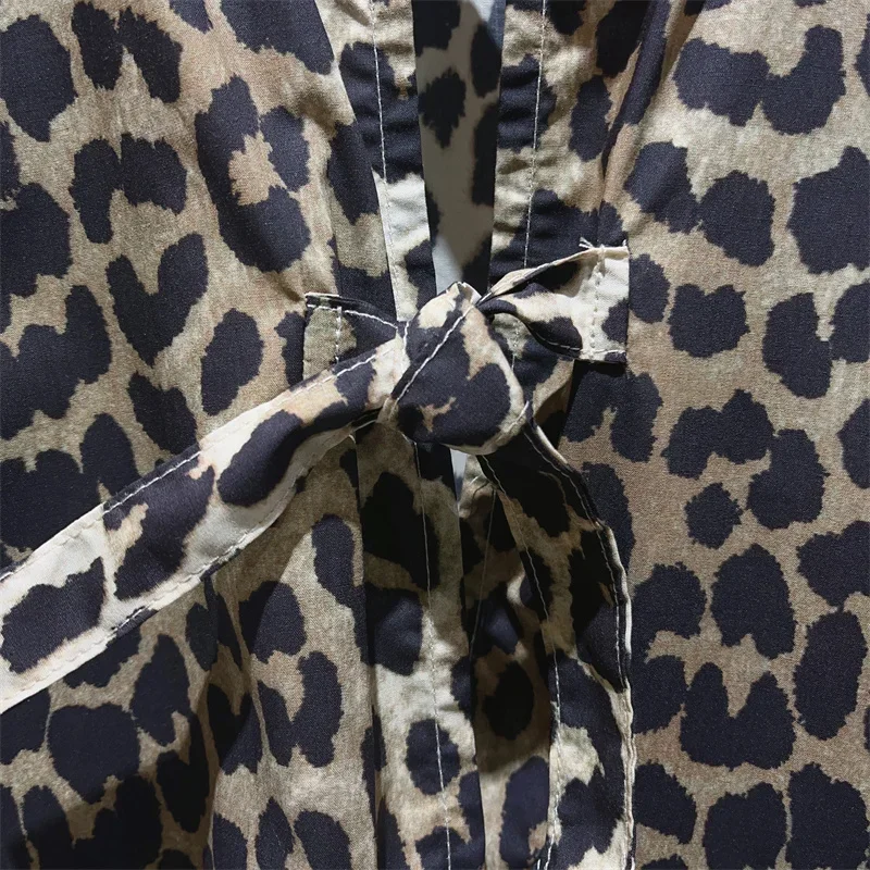 Fashion Trend White or Black Sweet O Neck 2024 Spring/Summer Blouse for Women