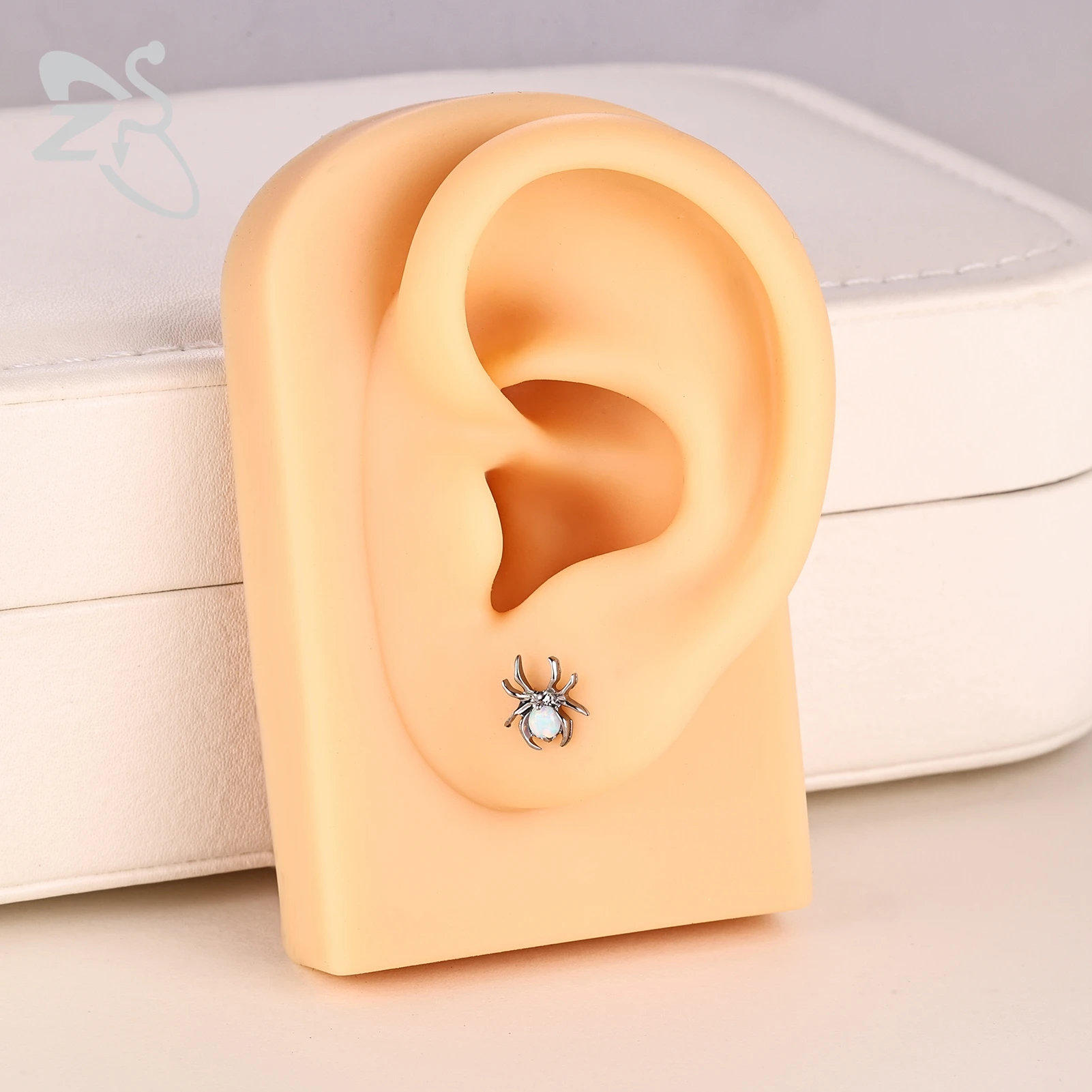 ZS 1 Piece 16G G23 Titanium Steel Labret Lip Piercing With Opal Punk Spider Shape Cartilage Tragus Helix Piercings Earring 6/8MM