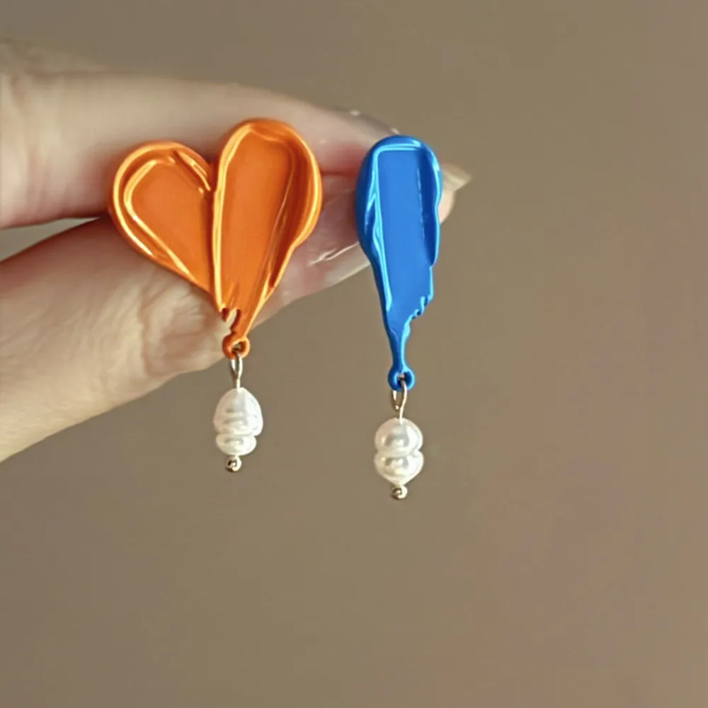 Oil Painting Brushwork French retro color contrast asymmetrical freshwater pearl earrings light luxury high sense of niche tempe