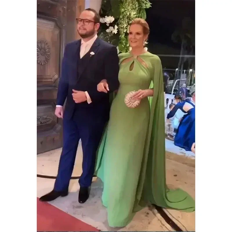 

Elegant Green Chiffon Mother Of The Bride Dress Cape Sleeves Evening Party Gowns Backless Wedding Guest Formal Prom Dresses