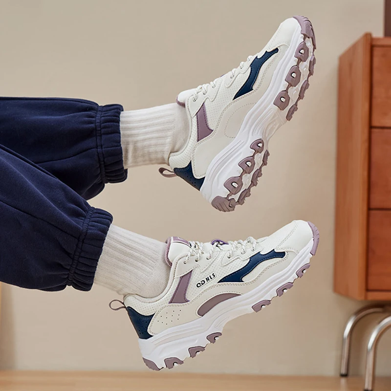 

QIAODAN кожаная непромокаемая обувь для отдыха, женские осенние кроссовки 2022, увеличивающие рост, женские теплые повседневные кроссовки на толстой подошве, XM4690325W