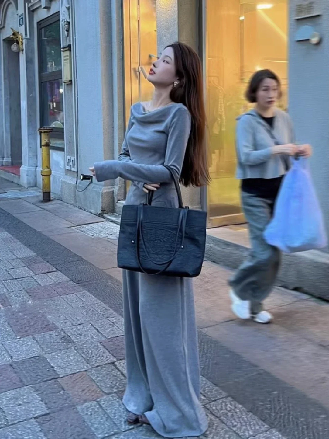 Asymmetrical T-shirts Women Korean Clothing Off Shoulder Slash Neck Long Sleeve Graceful Temperament   Leisure Simple