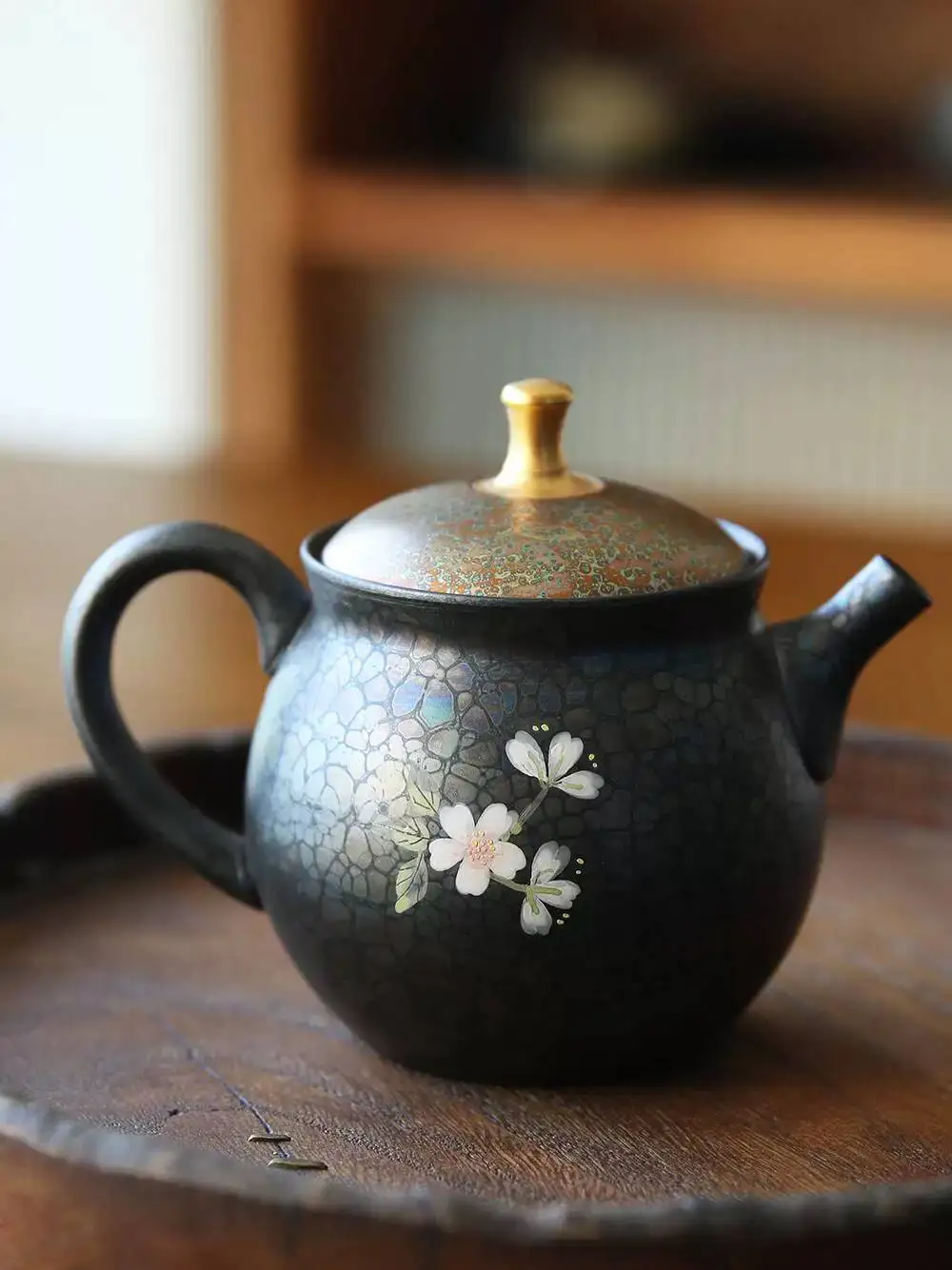 In Stock Japanese Imported Tokoname Ware Shōryū Kiln Handmade Cherry Blossom Pattern Gold-Rimmed Teapot With Handle