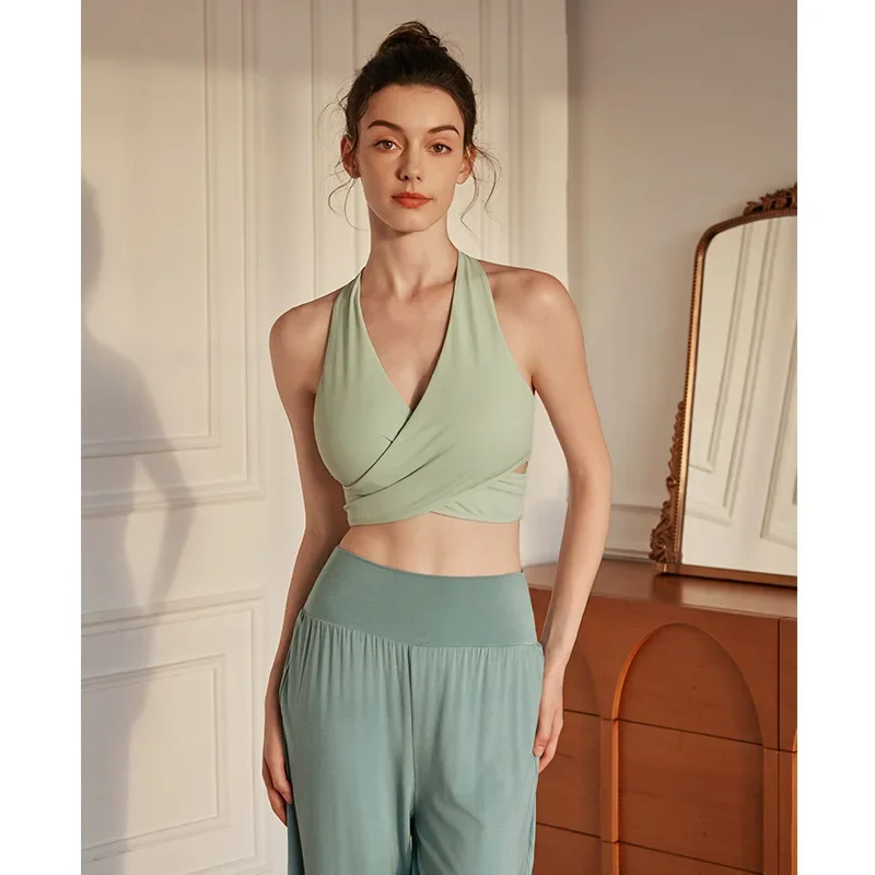 

Ethereal Seamless Yoga Tank Top - V-Neck Sports Bra with Built-in Pads & Sexy Backless Design for Gym/Pilates Women's Activewear