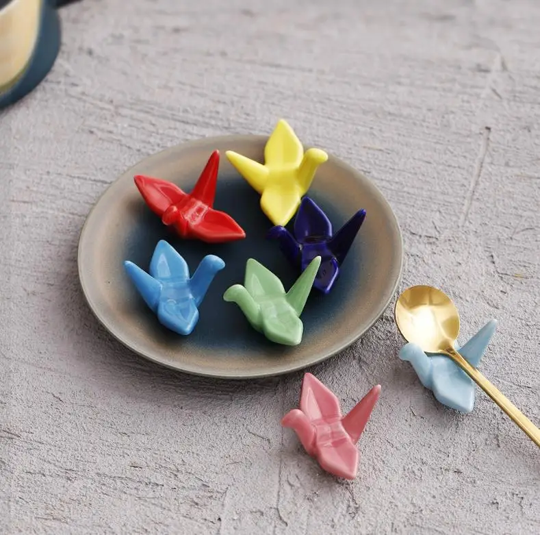 Japanese Ceramic Paper Crane Stick Rack Penholder Incense Burner Holder Chopstick Rest Table Decor Kitchen Home Ornament ni647