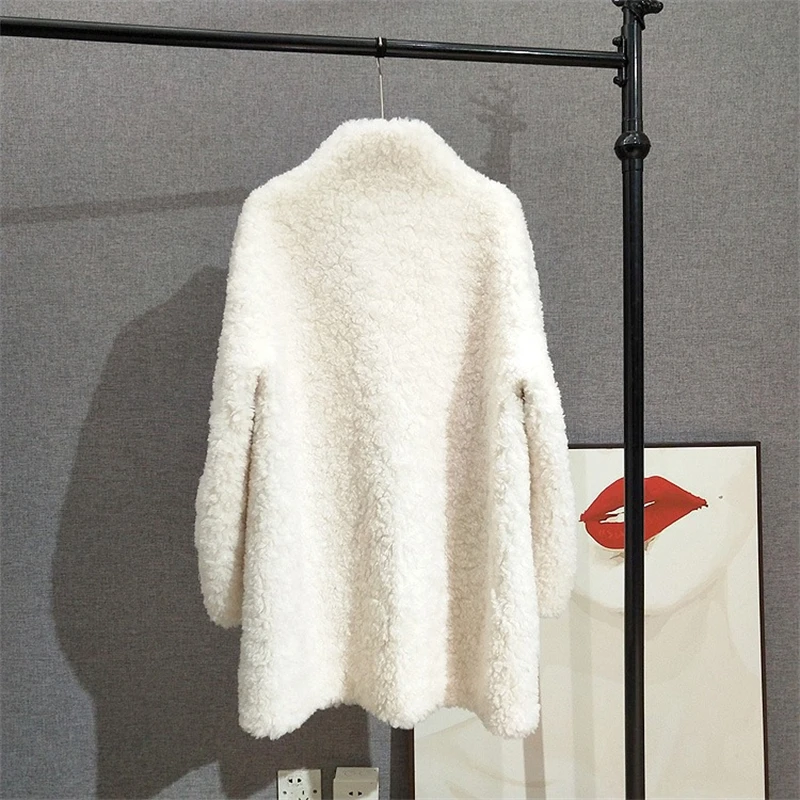 หลวมผู้หญิงขนสัตว์บริสุทธิ์ขนสัตว์ Overcoat Lady ความยาวกลางแกะ Shearling แจ็คเก็ต Stand-up COLLAR JT504