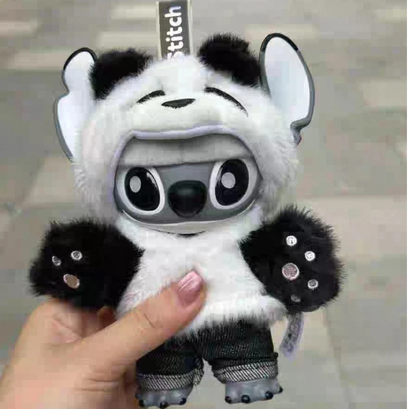 2025 Neues Miniso Disney Vinyl-Spielzeug, Stich-Panda-Version, chinesische Region, limitierte Anime-Figur, beweglicher Desktop-Geschenk-Ornament-Schlüsselanhänger