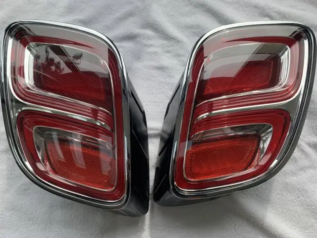 

2017 2018 2019 2020 Fit for Bentley Mulsanne Left Right Tail Light Stop Lamp Led Taillight OEM Car Part OEM 3Y0945091 3Y0945092