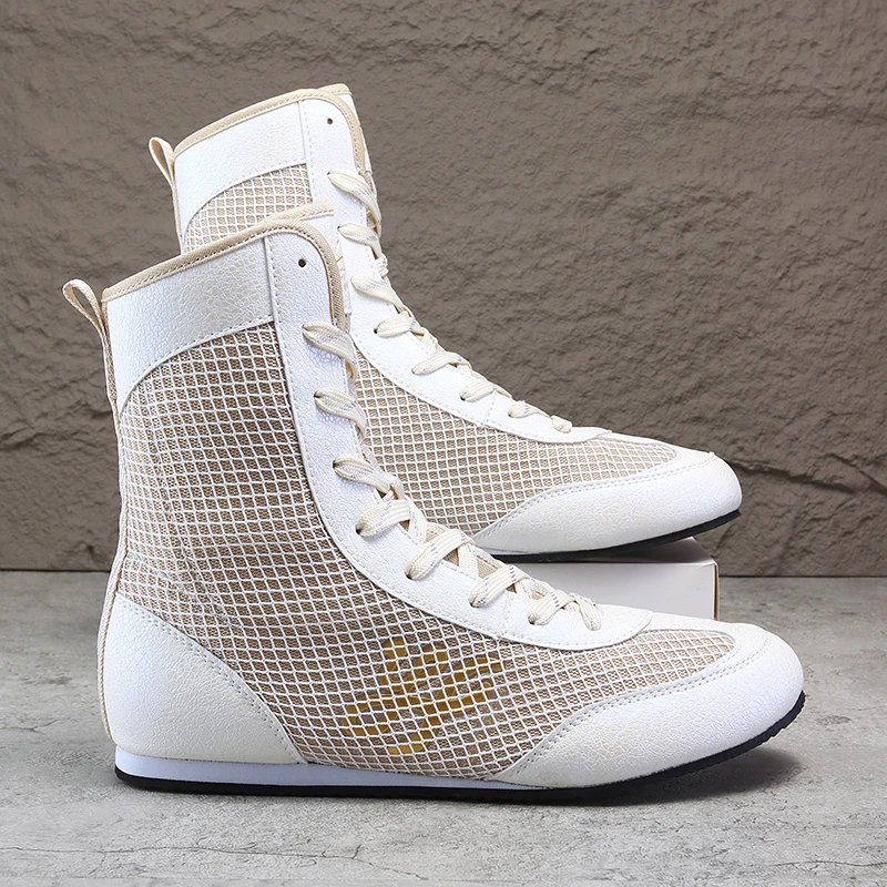 

2026 New Men Women Boxing Boots Black White Fighting Boots Unisex Designer Wrestling Shoes Couples Training Shoe