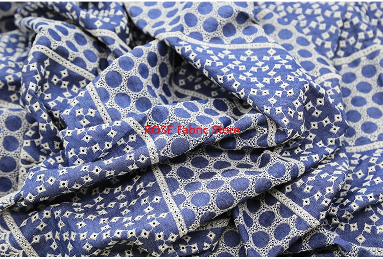 Tessuto di cotone blu con ricamo floreale per abito Boho, abito da sposa, abito estivo, gonna