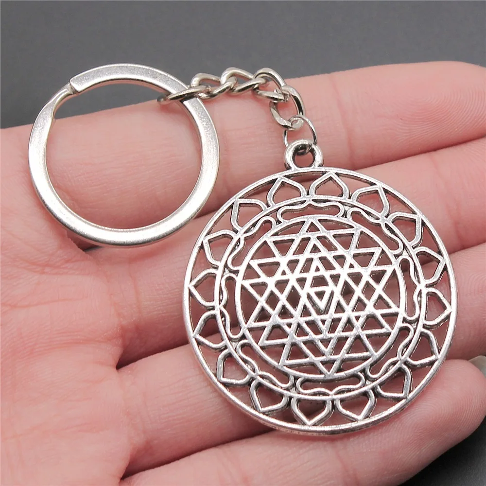 Woemn Men Keychain Dropshipping Antique Silver Color 44x40mm Sri Yantra Pattern Pendant Keyring Gift