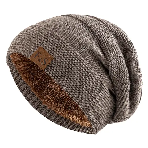 Nuevos sombreros de invierno holgados Unisex con forro de piel para hombres y mujeres gorro cálido decoración de etiquetas informales sombreros de punto para invierno