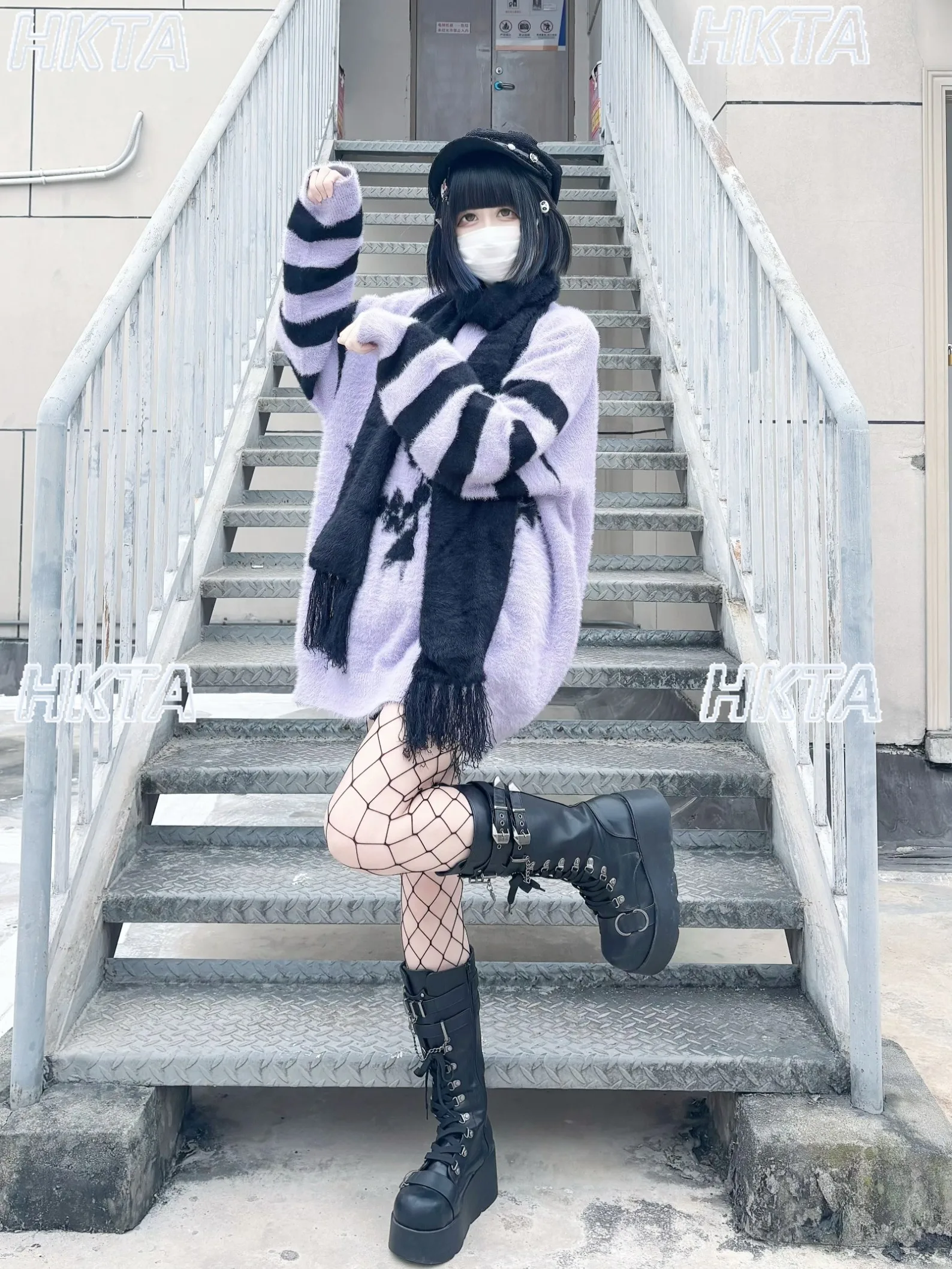 パンクロックゴス模造ミンクストライプニットセータートップ冬ルーズカジュアル多用途クルーネック長袖プルオーバー女性