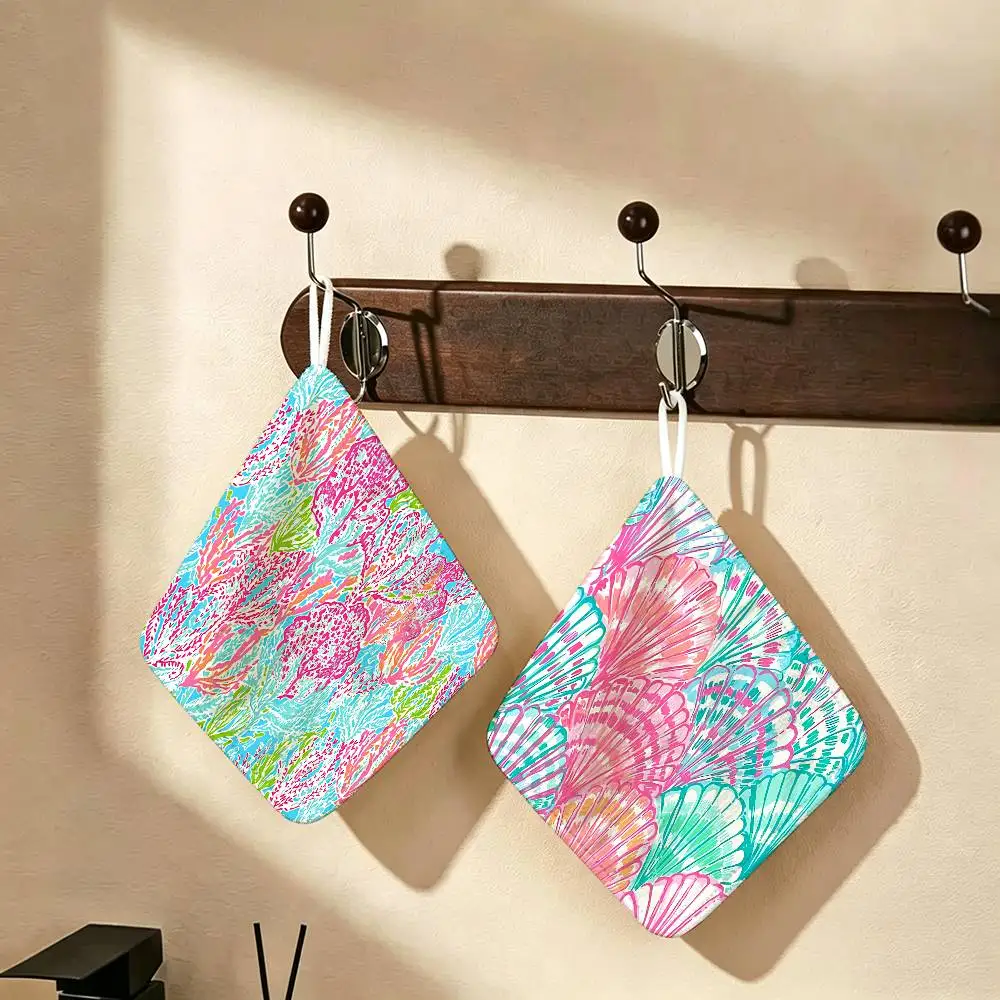 Fashion L-Lilly pulitzer Anime Polyester Cotton Hanging Kitchen Towel, Absorbent Hand Wiping Cloth for Daily Cleaning Drying