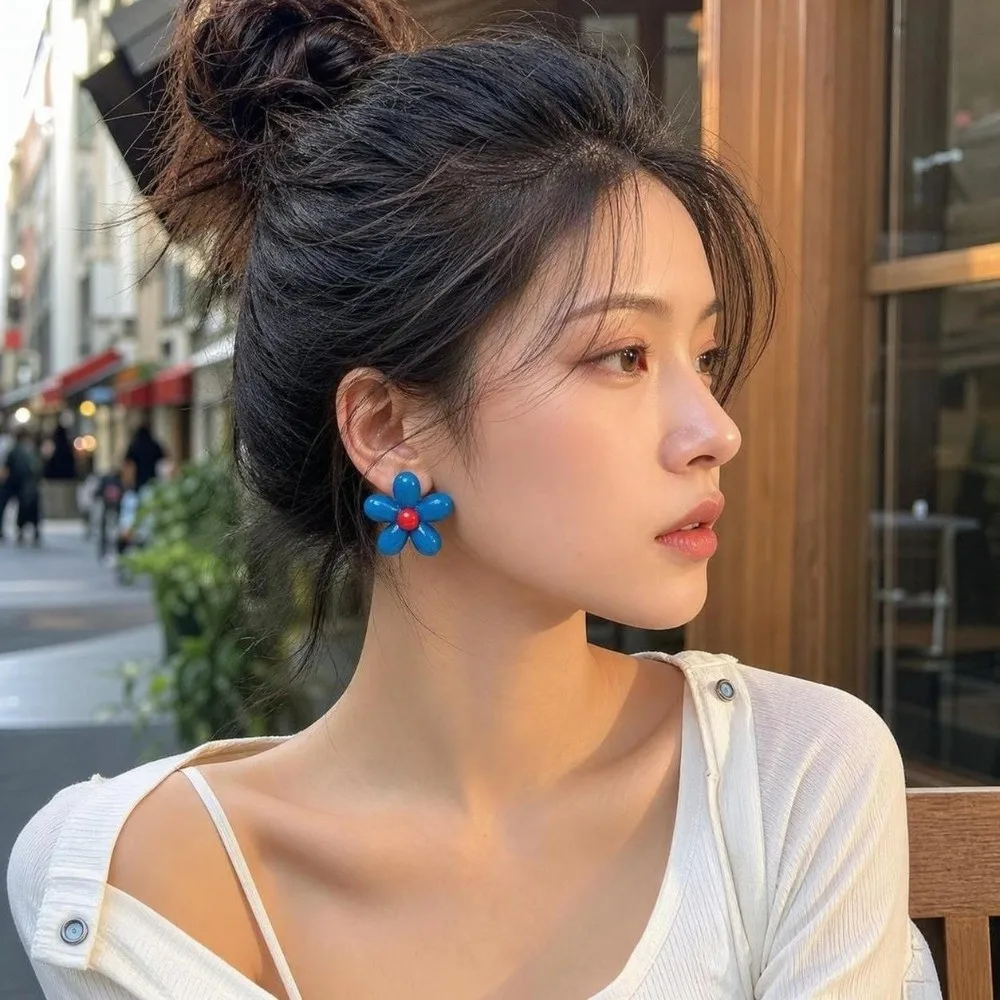 Asymmetry Design Flower Stud Earrings Colorful Blue and Red Enamel Drip Glaze Earrings Bright Color Chunky Petal
