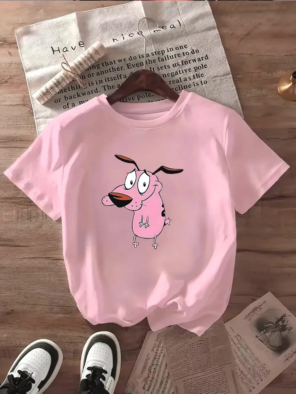 Damen-T-Shirt „Brave and Cowardly Dog“ mit kreativem Druckmuster, Sommer-Damen-T-Shirt mit Rundhalsausschnitt und kurzen Ärmeln, Freizeit-T-Shirt-Kleidung – Detail 10