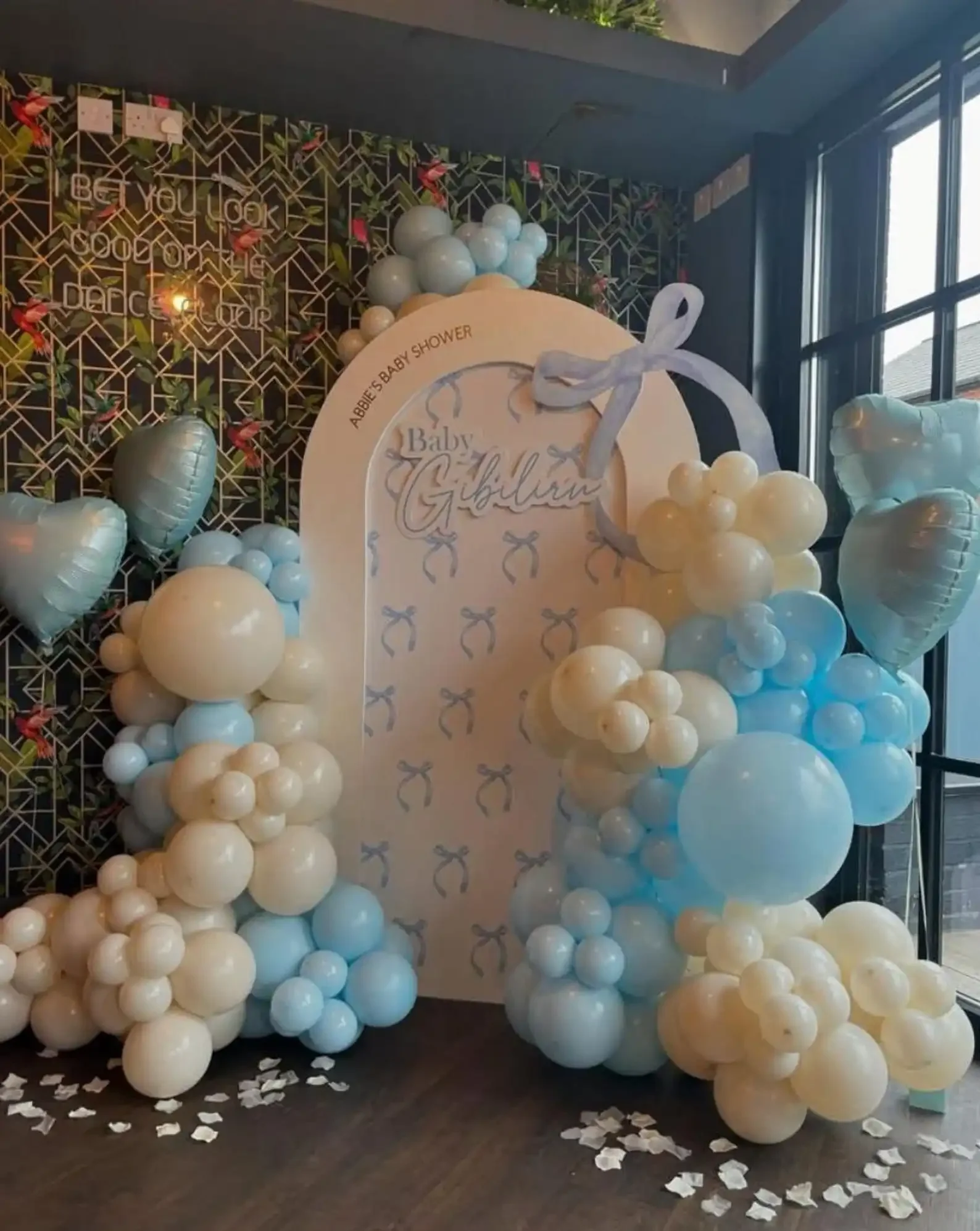 Mehofond مخصص 2-الجانب حكايات خرافية فراشة الأزهار فتاة حفلة عيد ميلاد غطاء استحمام الطفل كيارا قوس خلفية ديكور خلفية