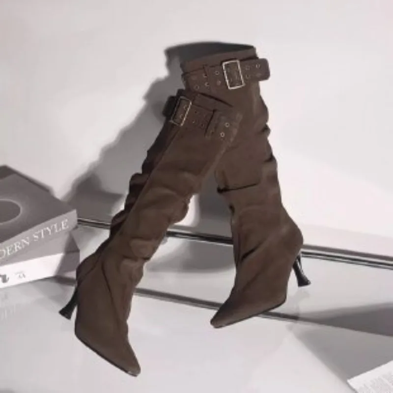 

Узкие женские узкие сапоги на высоком каблуке с острым носком и пряжкой на ремне, модные узкие сапоги до бедра