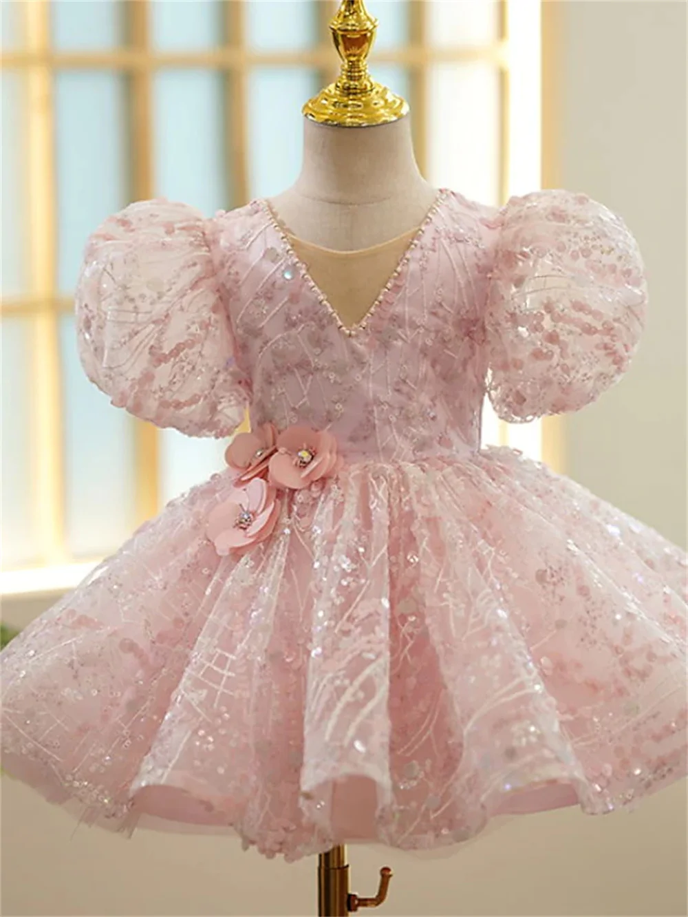 Vestidos florales de lentejuelas para niñas pequeñas, ropa de actuación rosa brillante, Manga corta asimétrica, Princesa, ajuste dulce, 3-10 años