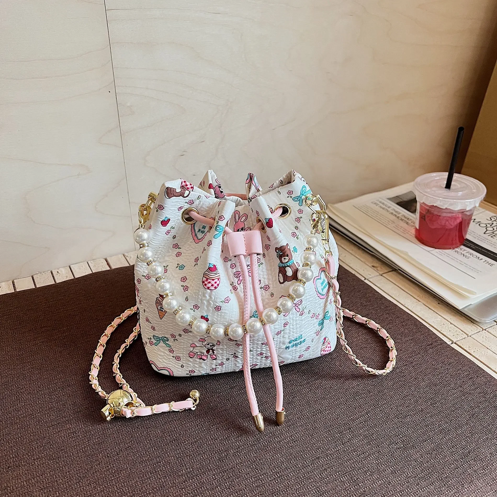 

Sweet Girl's Outfit！Cute Bucket Bag - Floral Print Cartoon Design, Drawstring Closure, Multi-functional Storage for Cosmetics