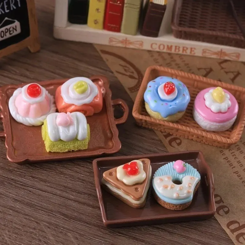 10Pcs Cute Simulated Cake Resin Miniatures Kawaii Dollhouse Mini Model DIY Accessories for Desk Home Decor & Phone Case